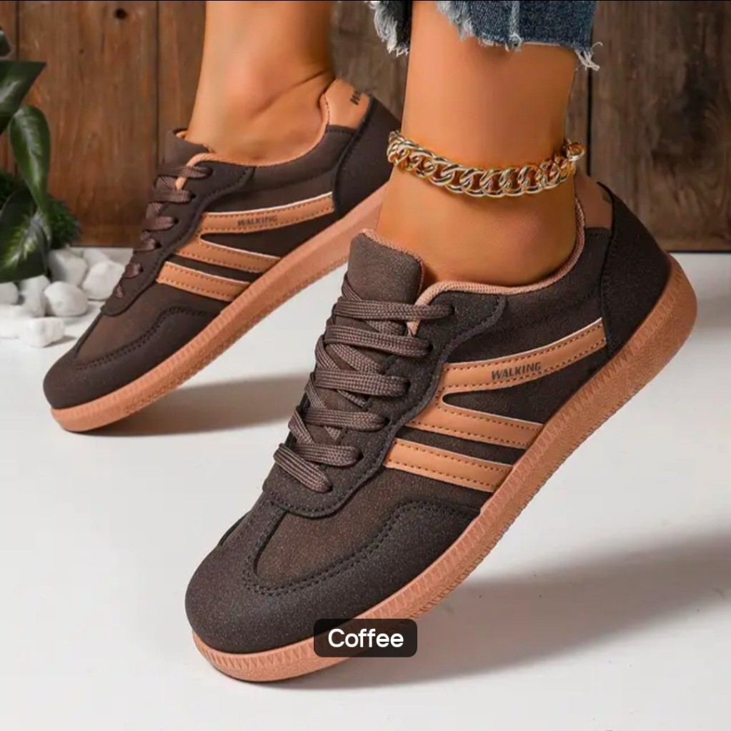 Walking Three-Stripe Terrace Sneaker